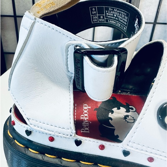 DR MARTENS CLARISSA II BETTY BOOP VEGAN PLATFORM SANDALS - Picture 9 of 9
